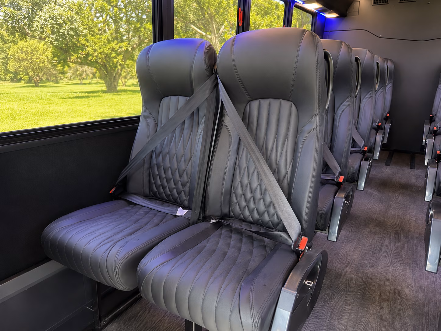 boulder airport shuttles for your travel needs