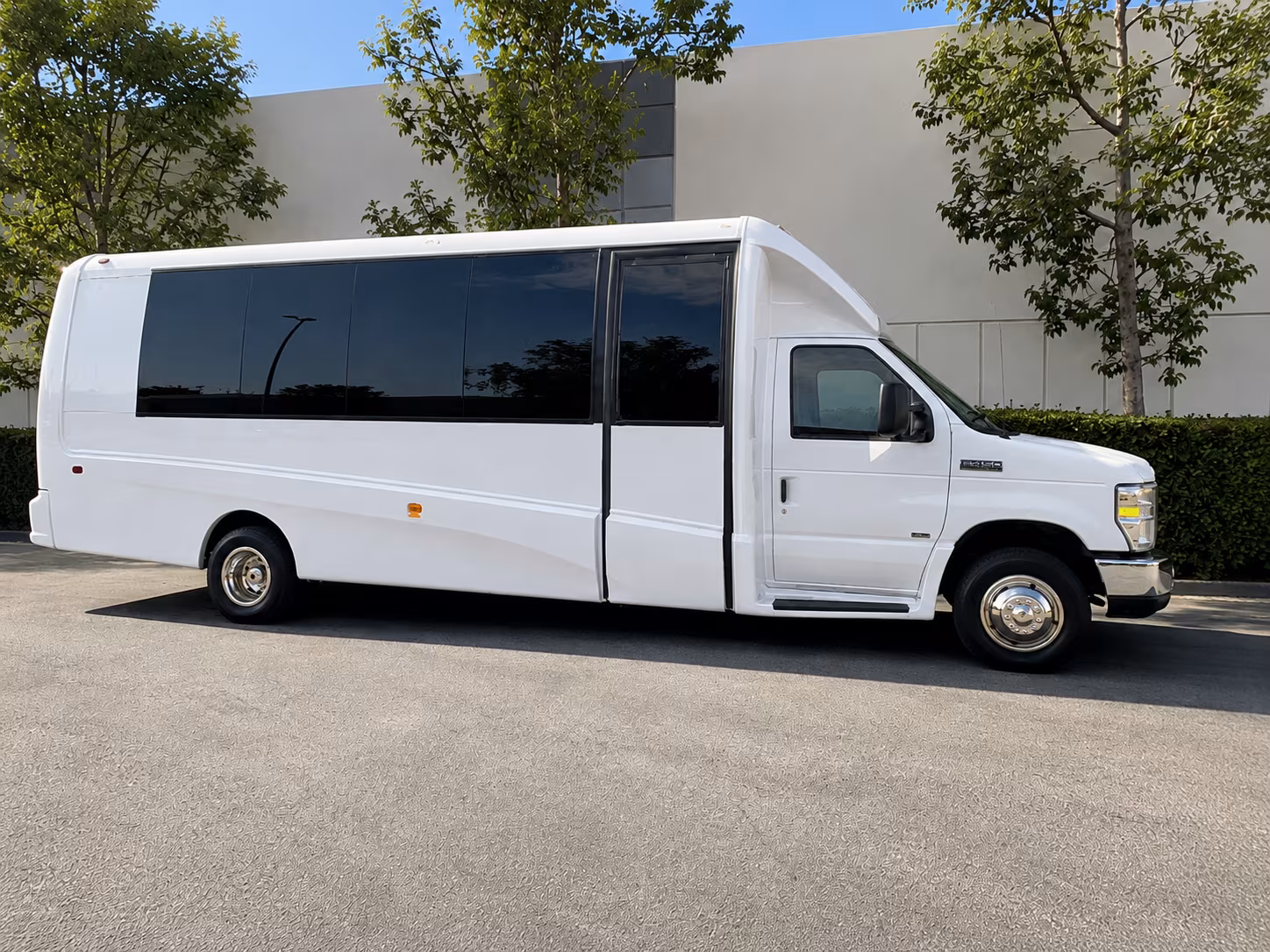 shuttle wedding guests from downtown rapid city hotels to your black hills ceremony